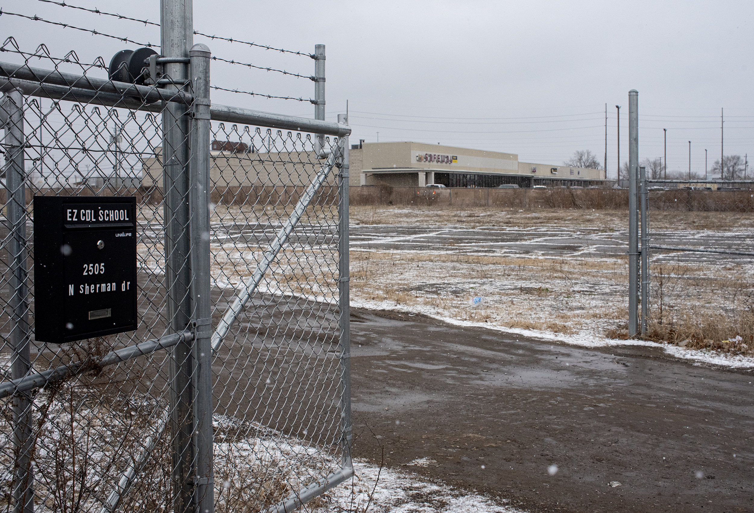 City officials delay Metrobloks tax break vote