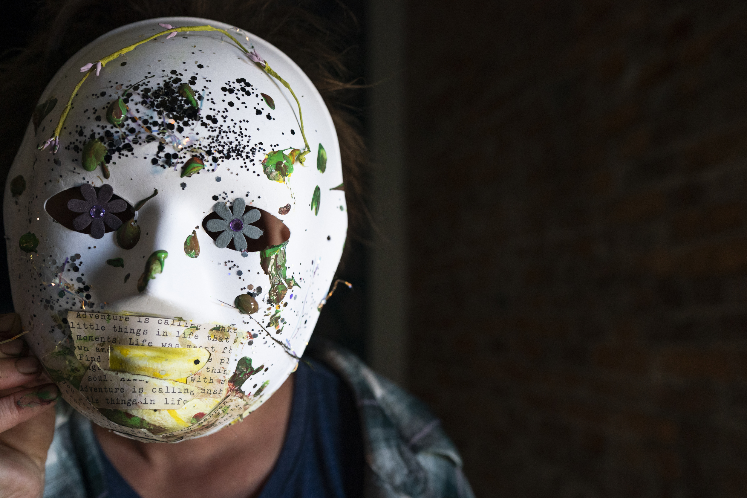 This workshop series invited people to 'unmask' through art therapy